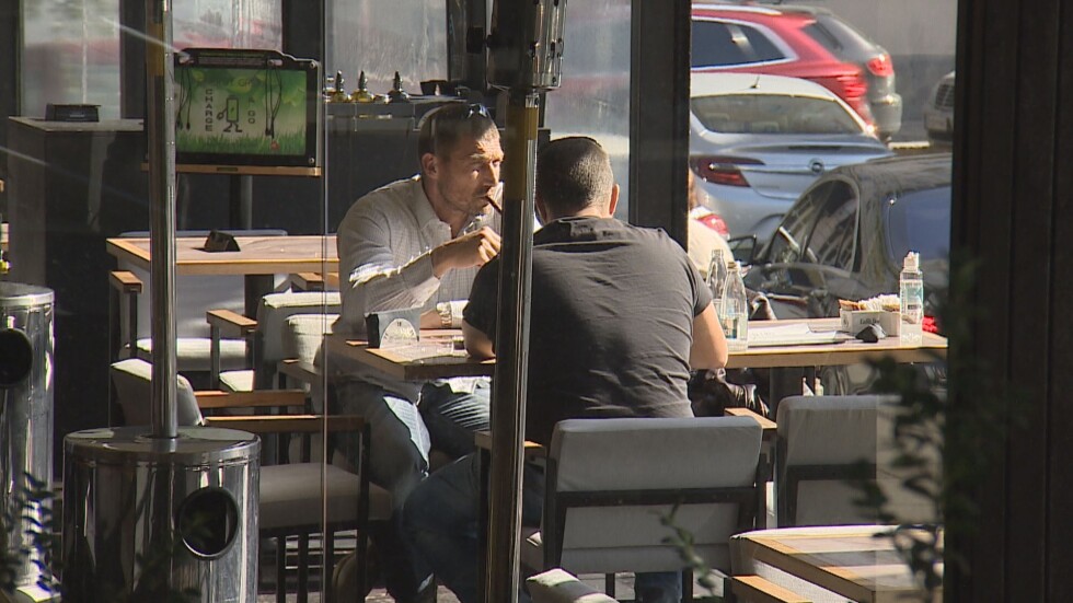Ресторантьорите: На места има спад от 80% на посещаемостта заради мерките