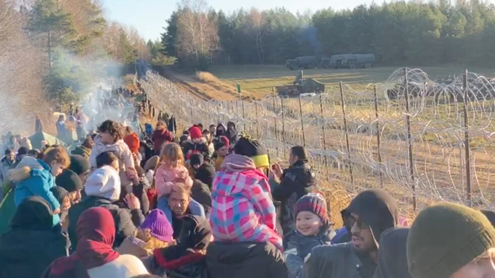 Полша обвинява Русия за кризата с мигрантите по границата с Беларус