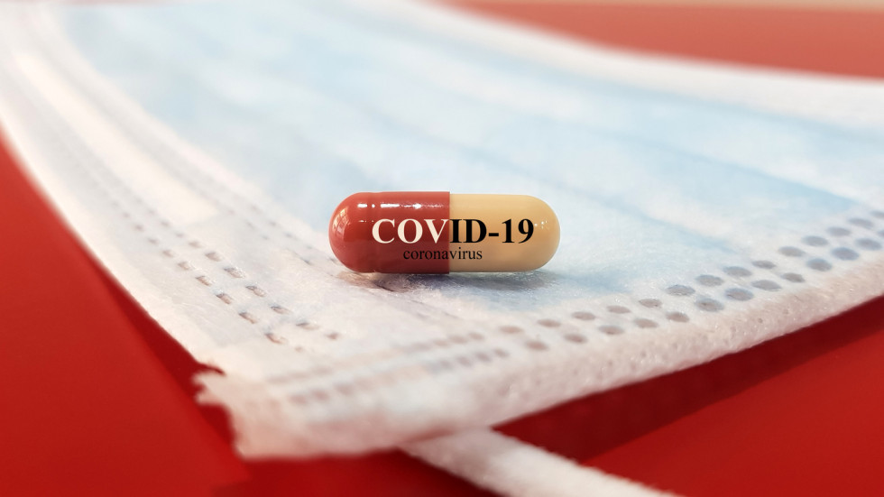 Хапчетата срещу COVID-19 идват официално у нас до 2-3 седмици