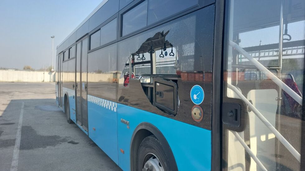 Пореден случай на стрелба по автобус в Пловдив