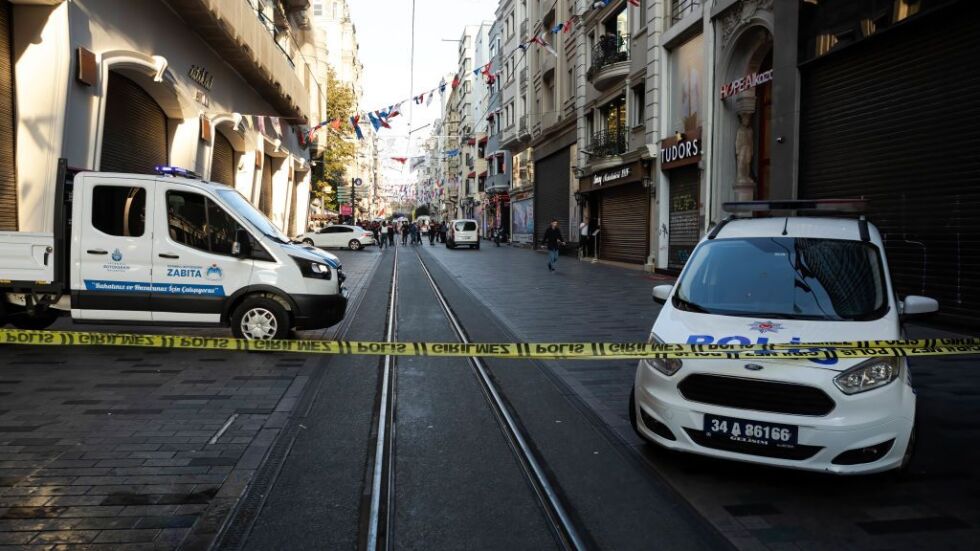 Гръцки медии: Интерпол издирва мъж за експлозията в Истанбул, избягал в България