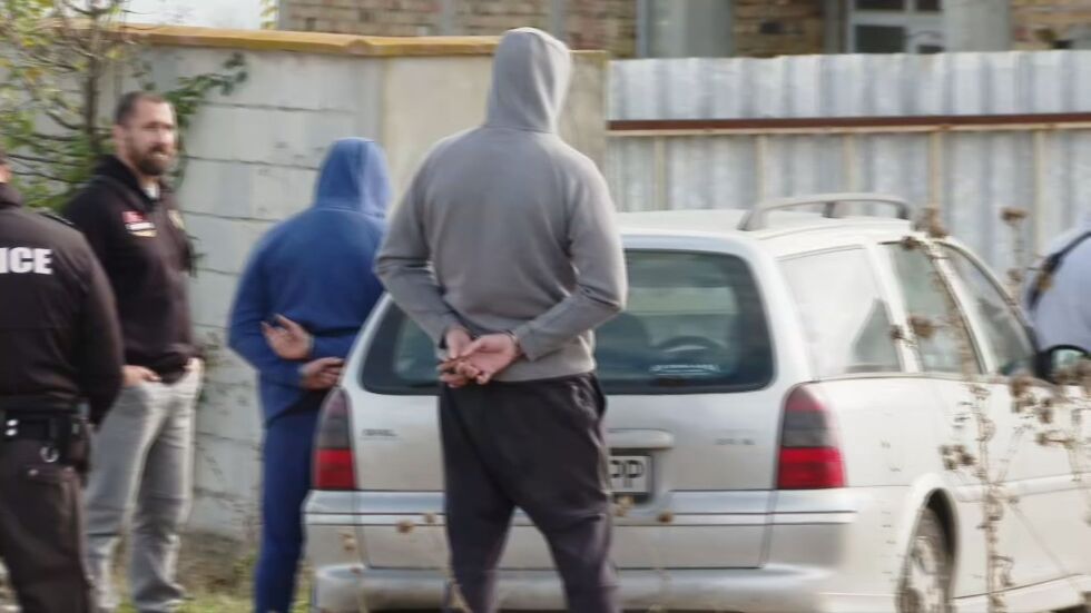 Разбиха наркооранжерия до Камчия, трима са арестувани