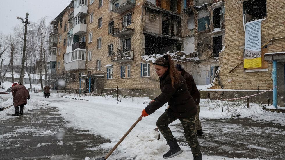 Изграждат „центрове на непобедимостта“ в Украйна за оцеляване през зимата