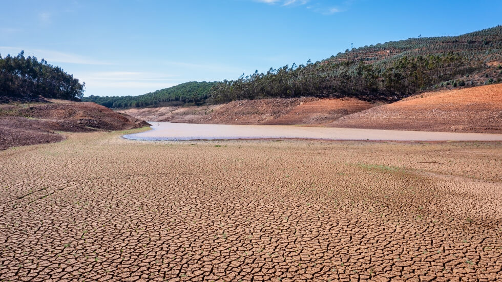 Испания страда от продължителна суша и се моли за дъжд: Въвеждат ограничения за водата