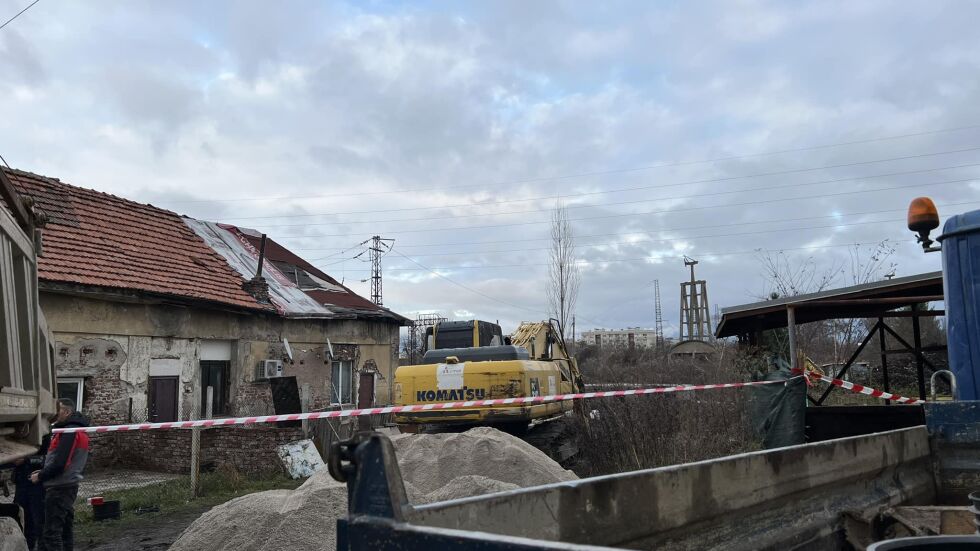 Четирима работници бяха затрупани при изкопни работи в Перник, двама загинаха
