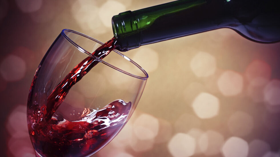 Ново проучване доказва - виното преди сън води до отслабване