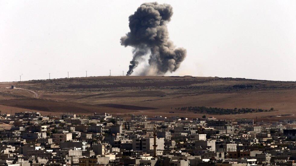 Франция извърши първите въздушни удари в Сирия