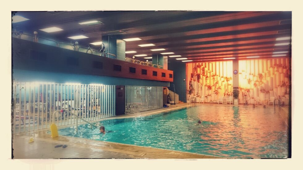 "Най-секретният" басейн в София затвори врати за дълъг ремонт (ГАЛЕРИЯ)