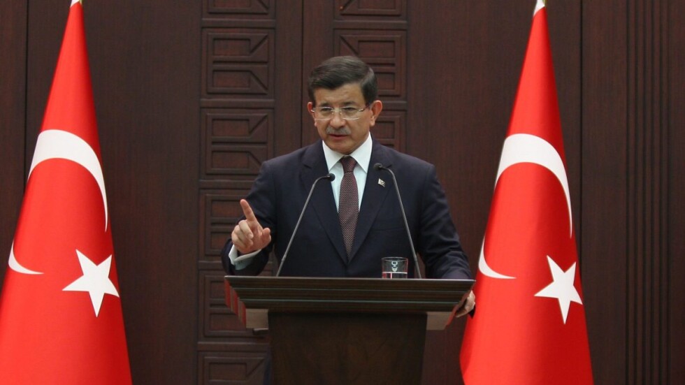 Турският премиер Ахмет Давутоглу подаде оставка