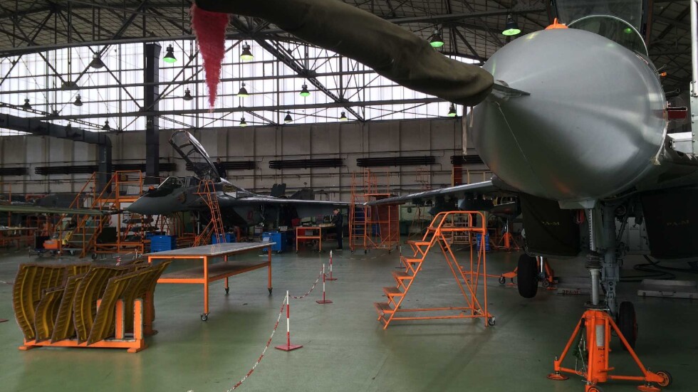Подписваме с Полша за ремонта на двигателите на "МиГ-29" следващата седмица