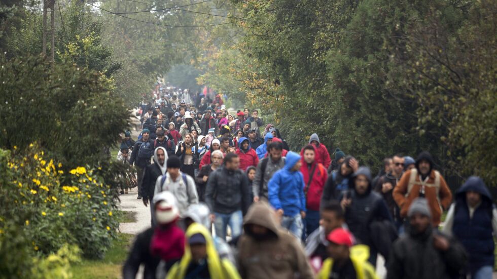 Хърватия ще пренасочва мигранти към Словения след затварянето на унгарската граница 