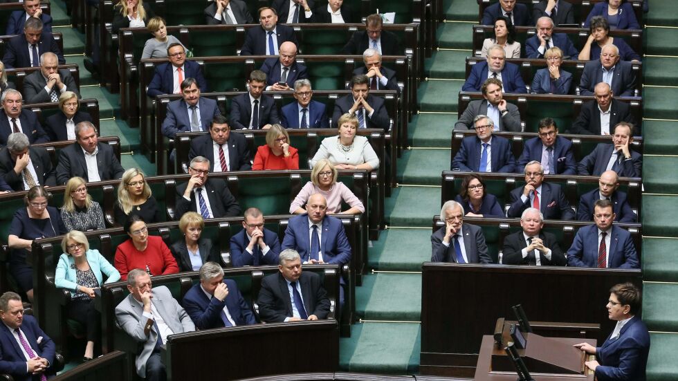 Полският парламент отхвърли закона за забрана на абортите