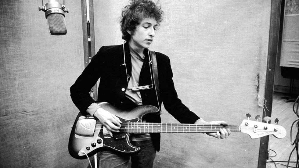 Певецът Боб Дилън спечели Нобелова награда за литература