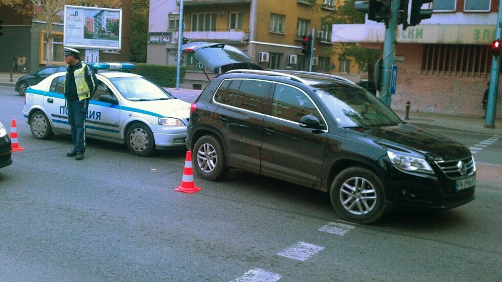 За по-малко от половин час: Двама пешеходци бяха блъснати на зебри в Пловдив