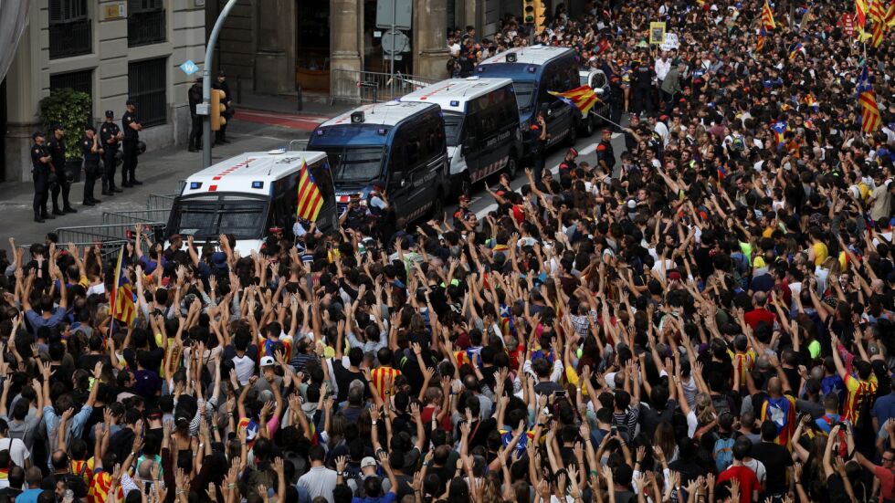 Многохилядни протести блокираха Каталуния