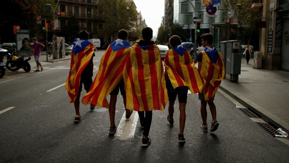 Испански министър: Поемаме контрола над Каталуния, ако не се откаже от независимостта