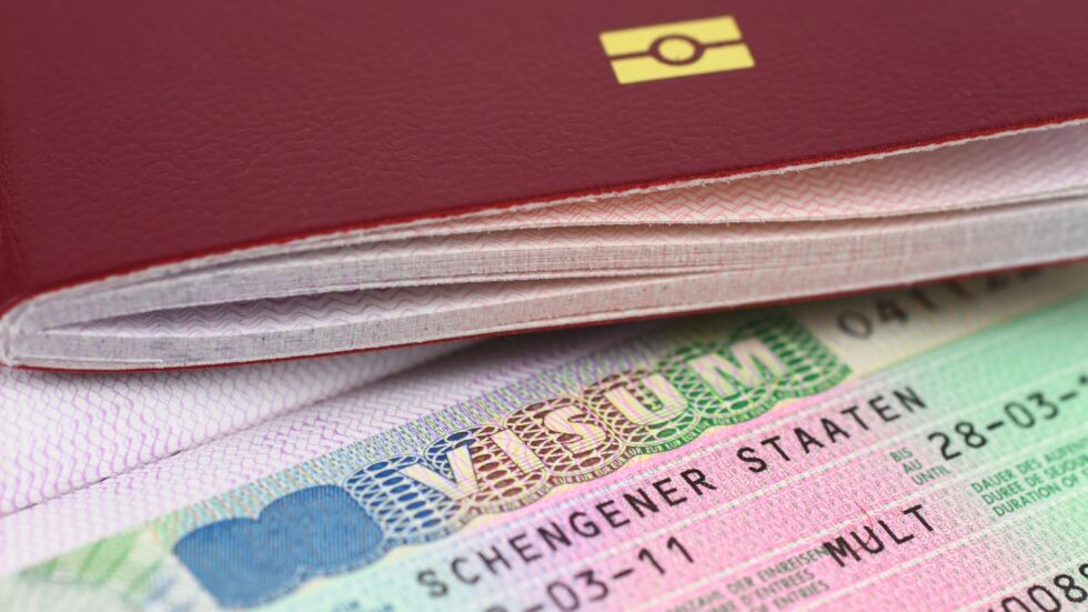 България и Румъния получават частичен достъп до визовата система на Шенген