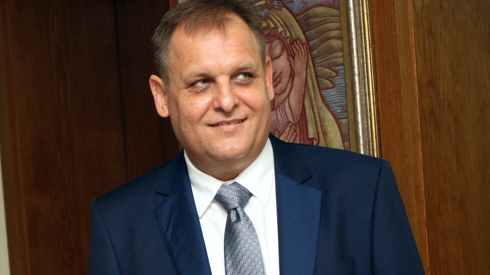  Шефът на Върховен административен съд: Христо Иванов прави манипулативни внушения 