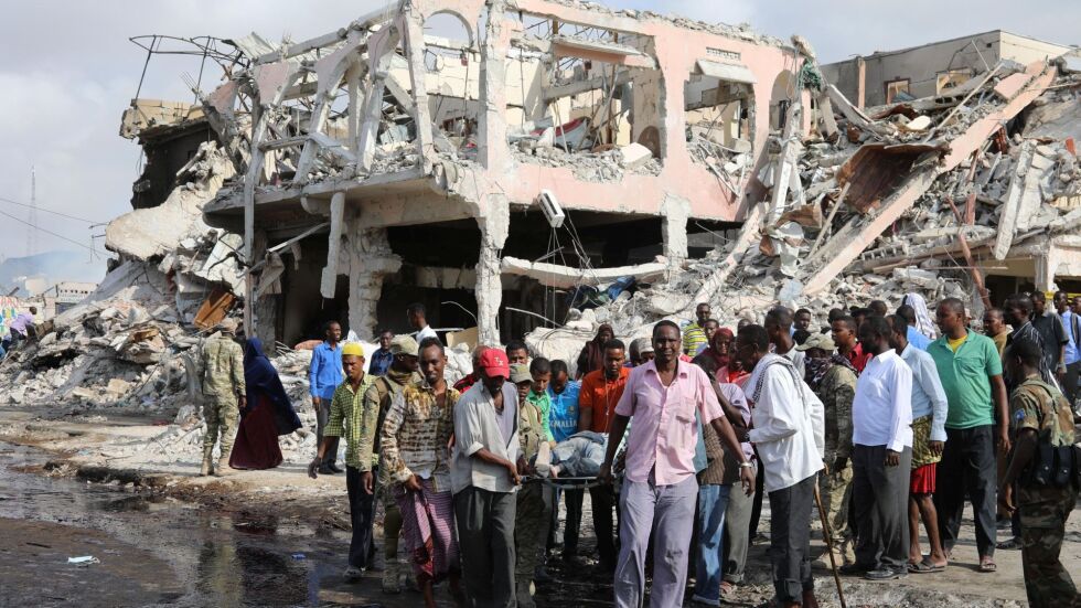 Жертвите от атентата с камион бомба в Сомалия достигнаха 358 души