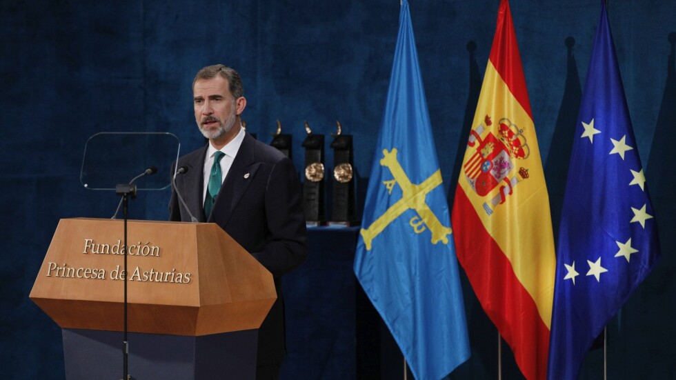 Крал Фелипе VI: Испания ще отговори с демократични средства на опита за отделяне