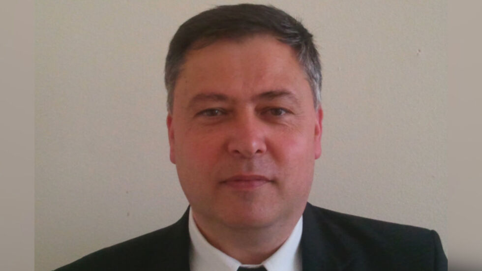 Ректорът на ТУ – Варна проф. Росен Василев е уличен в плагиатство