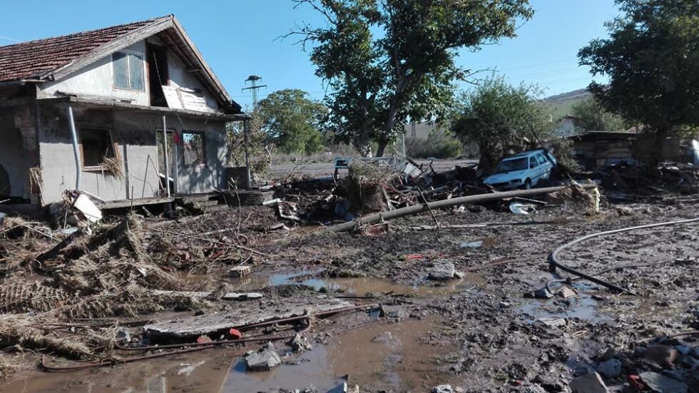 Започна описването на щетите от наводнението в Бургаско