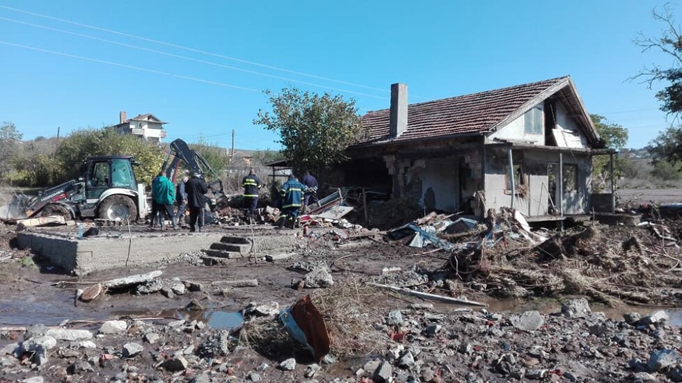 Отмениха бедственото положение в общините Камено и Бургас