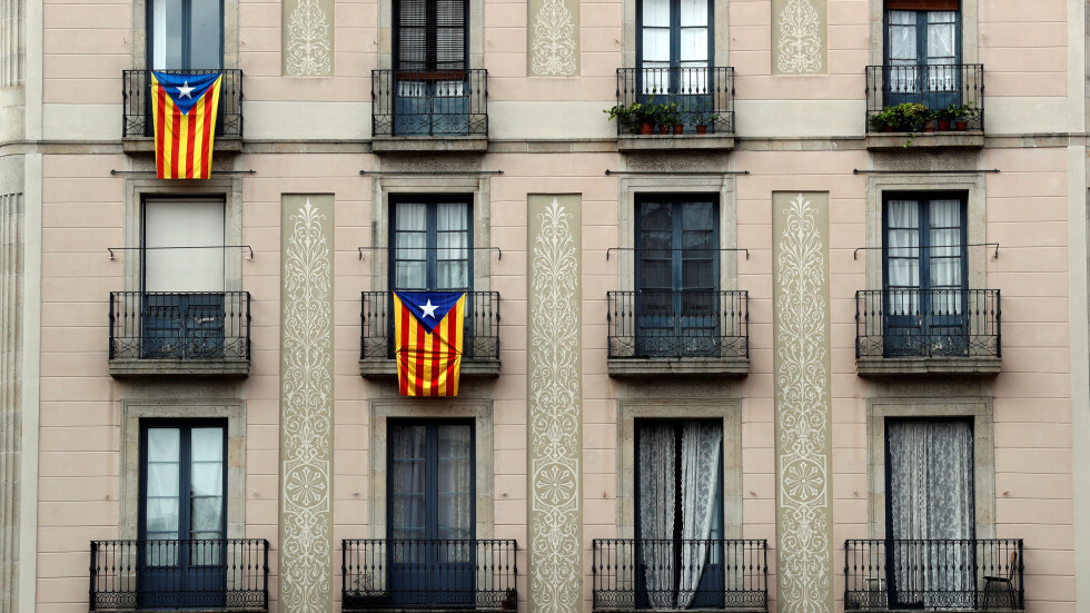 Испания официално пое управлението на Каталуния