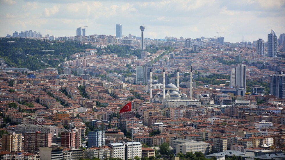 Кметът на Анкара подаде оставка под натиск на президента Ердоган