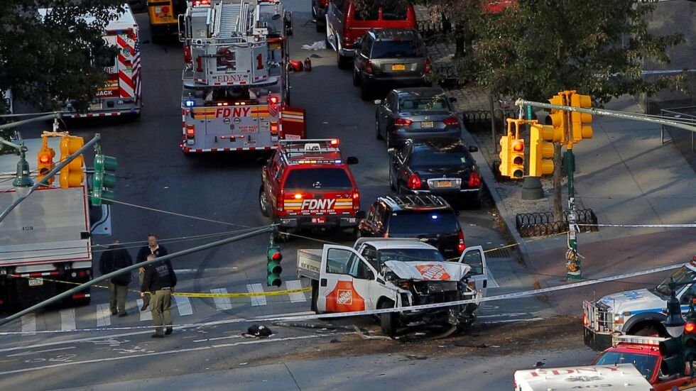 Нападение с ван в Ню Йорк, има убити и ранени