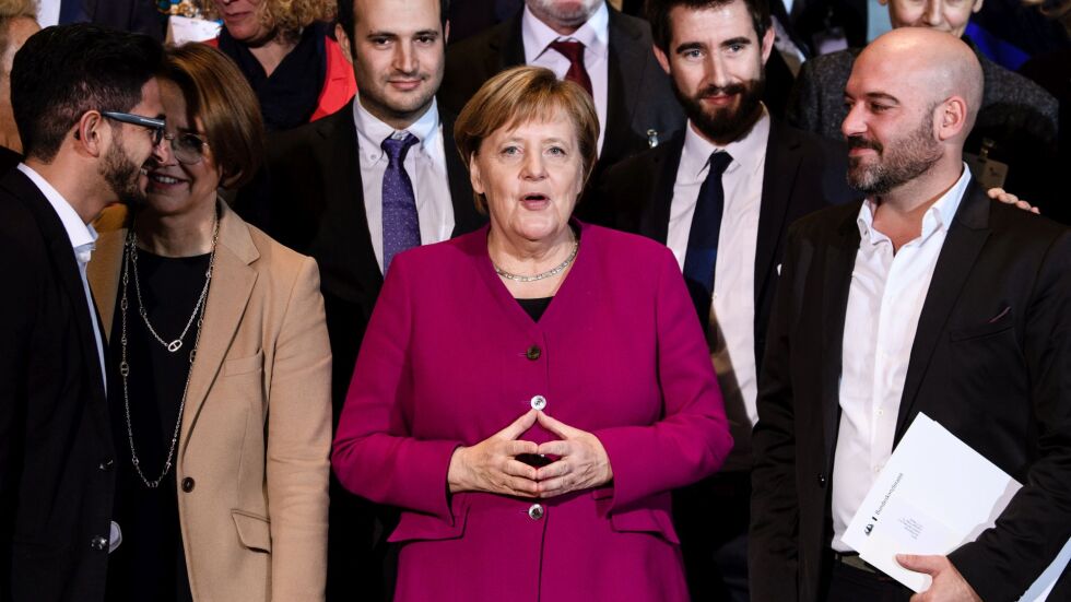 Меркел казва „Довиждане”, но дали казва „Сбогом” 