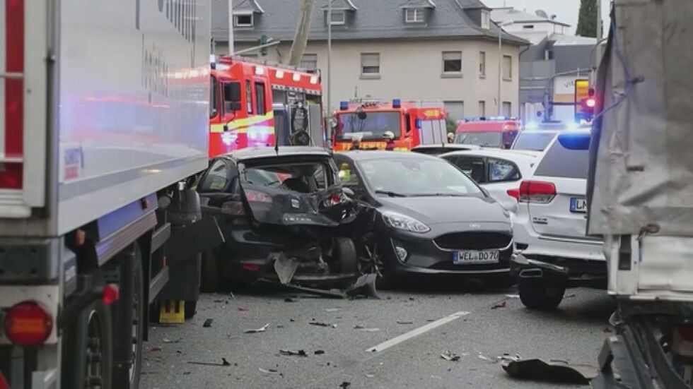 17 души пострадаха в пътен инцидент с откраднат камион в Германия