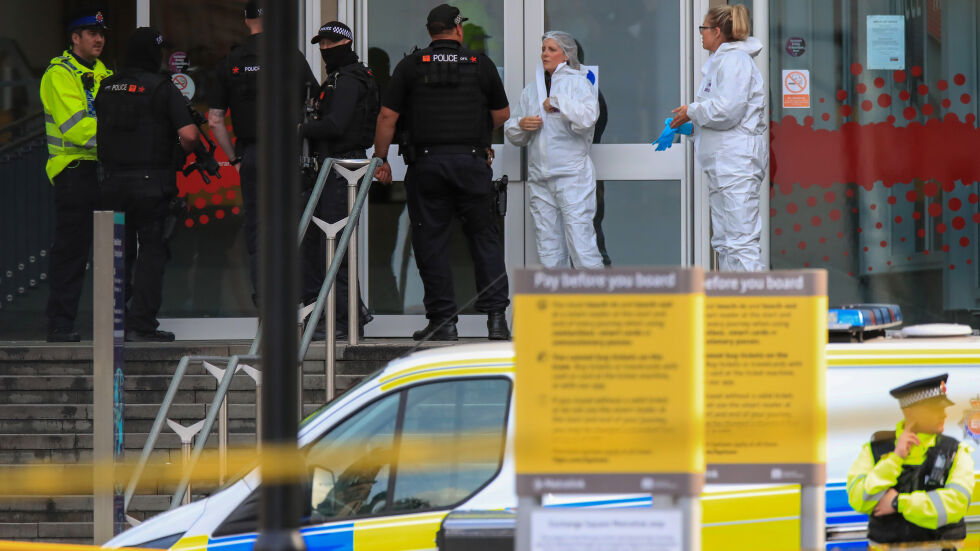 Повдигнаха обвинения в тероризъм на нападателя в мол в Манчестър