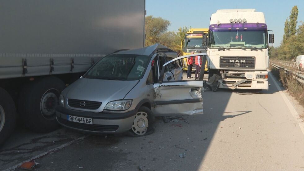 Четири катастрофи за два часа на пътя Мездра - Враца 