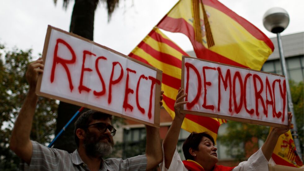 Мирните демонстрации в Каталуния прераснаха в безредици