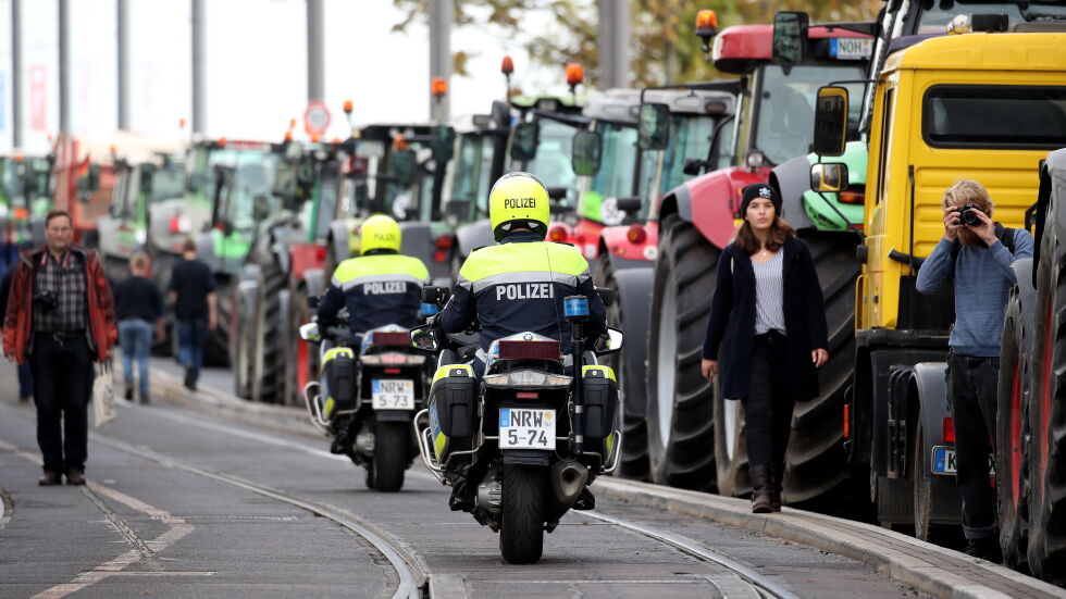 Брюксел с отстъпки за земеделците: Как протестите ще повлияят на изборите за ЕП?