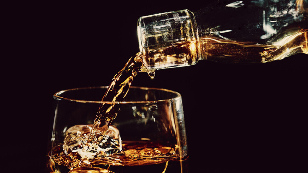 Бутилка уиски се продаде за почти 2 млн. долара