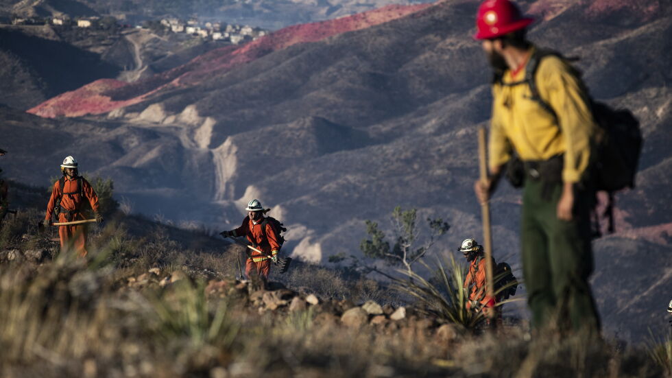 Над 900 000 калифорнийци остават без ток заради риска от пожари