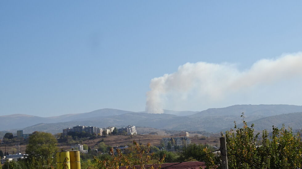 Голям горски пожар гори в Рила