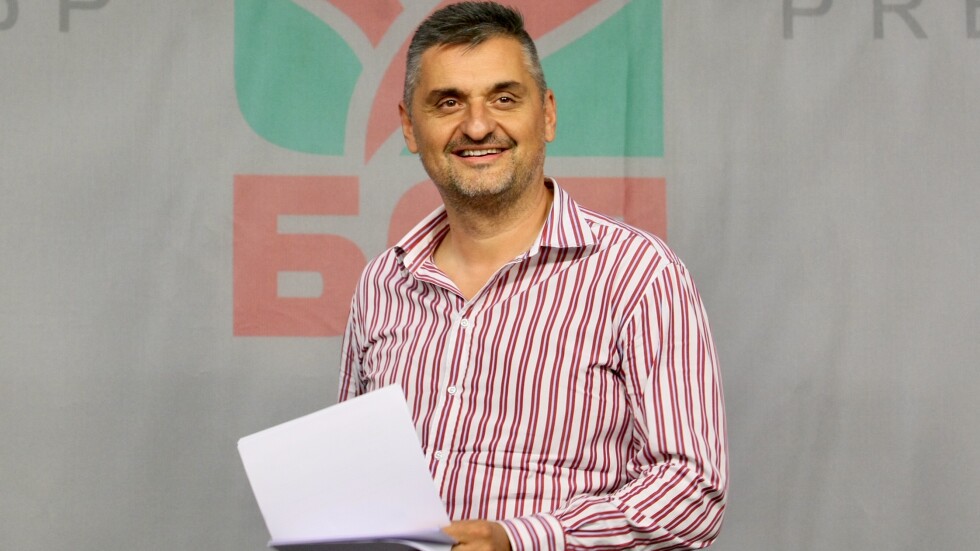 ИБ на БСП събира подписи за изключване на Кирил Добрев