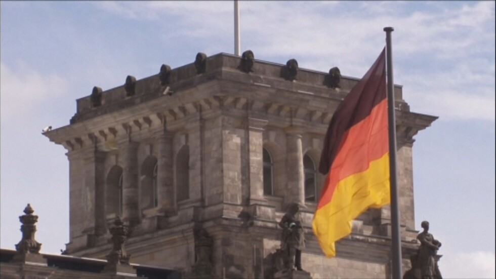 Носенето на маски става задължително в Бундестага