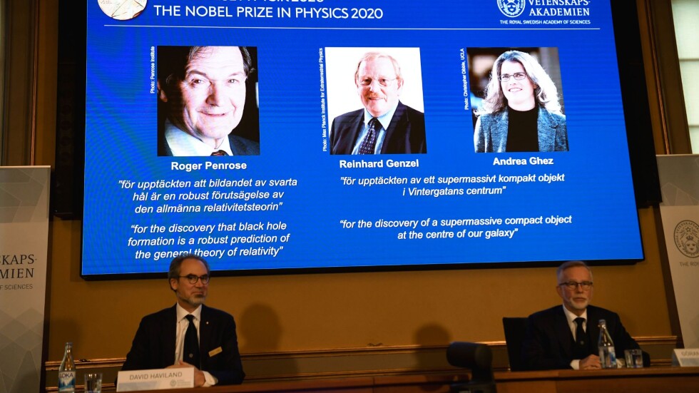 Открития за черните дупки донесоха три Нобелови награди по физика