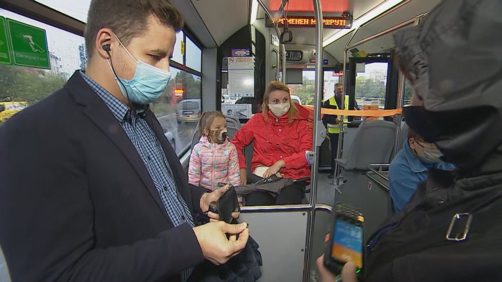 Над 60 акта за неносене на маски в градския транспорт в София