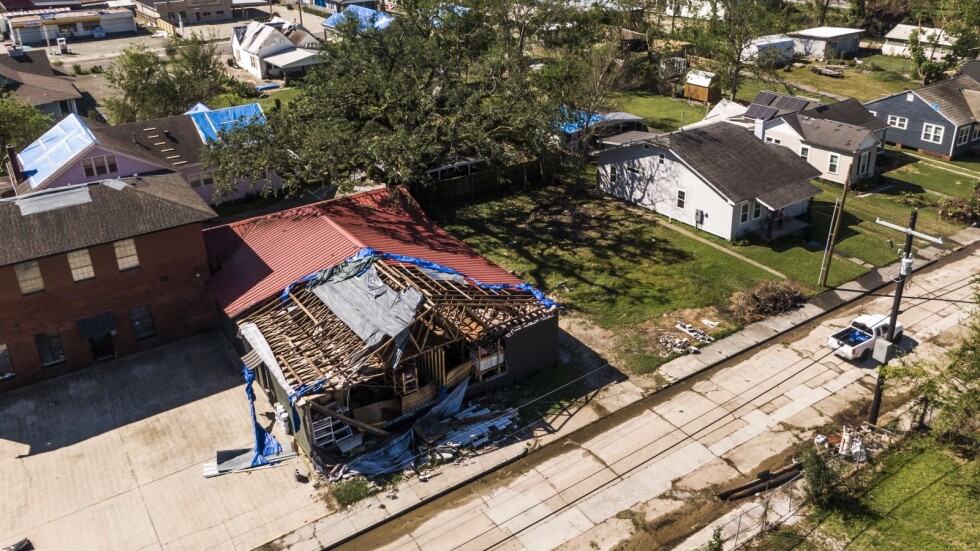 Трима души станаха жертви на урагана "Делта" в САЩ