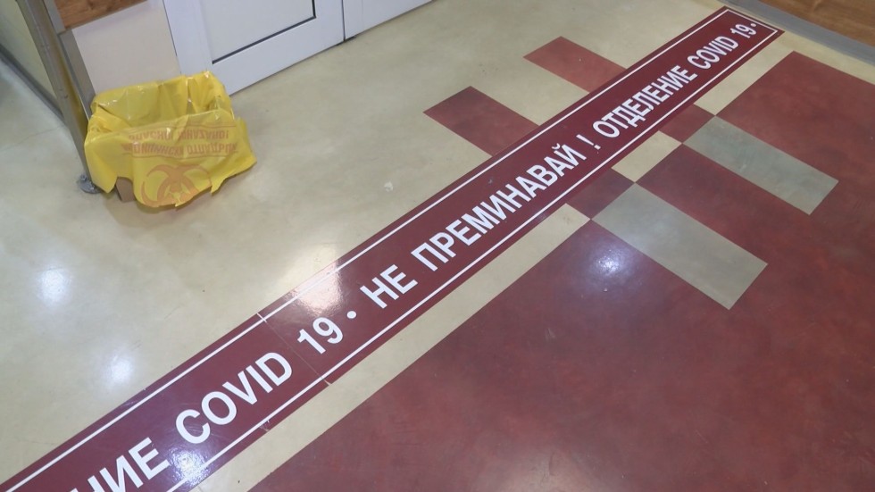 Срещу COVID-19 в бургаска болница на първа линия се изправят най-младите лекари