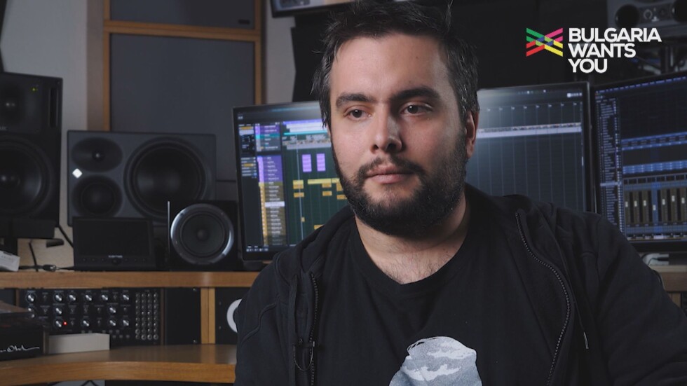 "България те иска": Как се прави музика за едни от най-големите продукции от студио в София