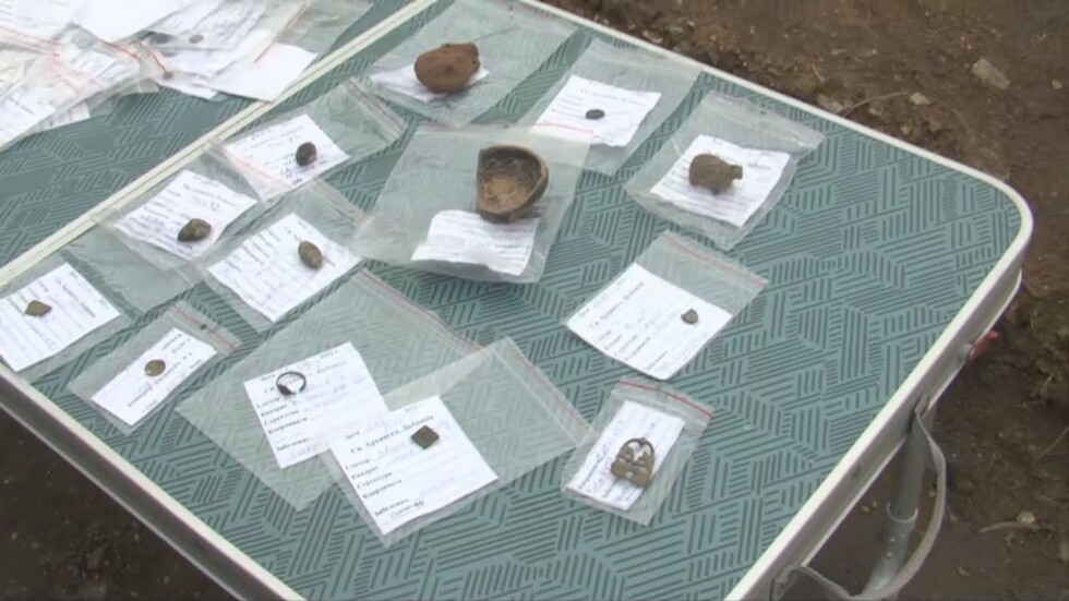 Античен град на 6000 г.: Археолози откриха впечатляващи находки край с. Дъбница