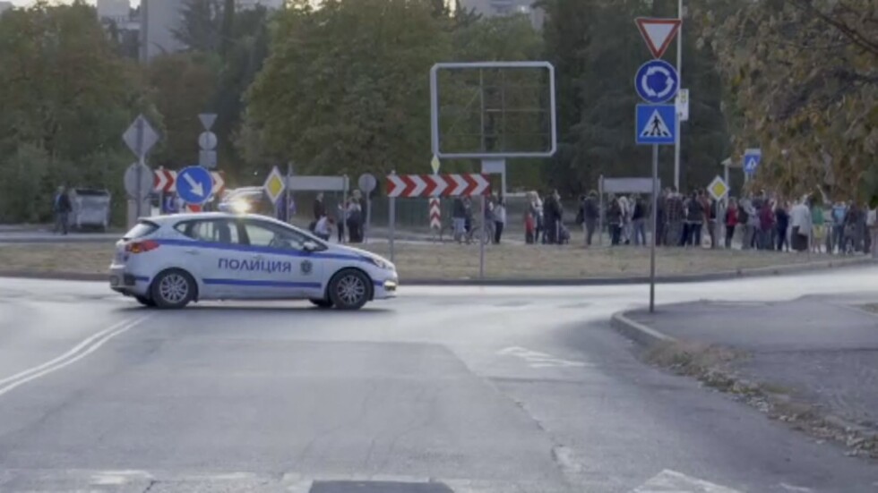 Протест заради момичетата, блъснати от кола на тротоар в Стара Загора