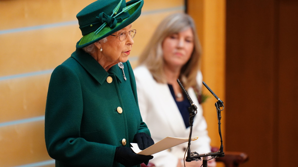 Кралица Елизабет говори за първи път за принц Филип след смъртта му