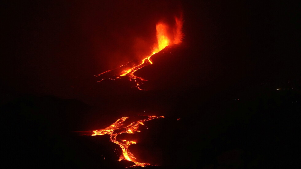 Ново мощно изригване на вулкана на остров Ла Палма (ВИДЕО)
